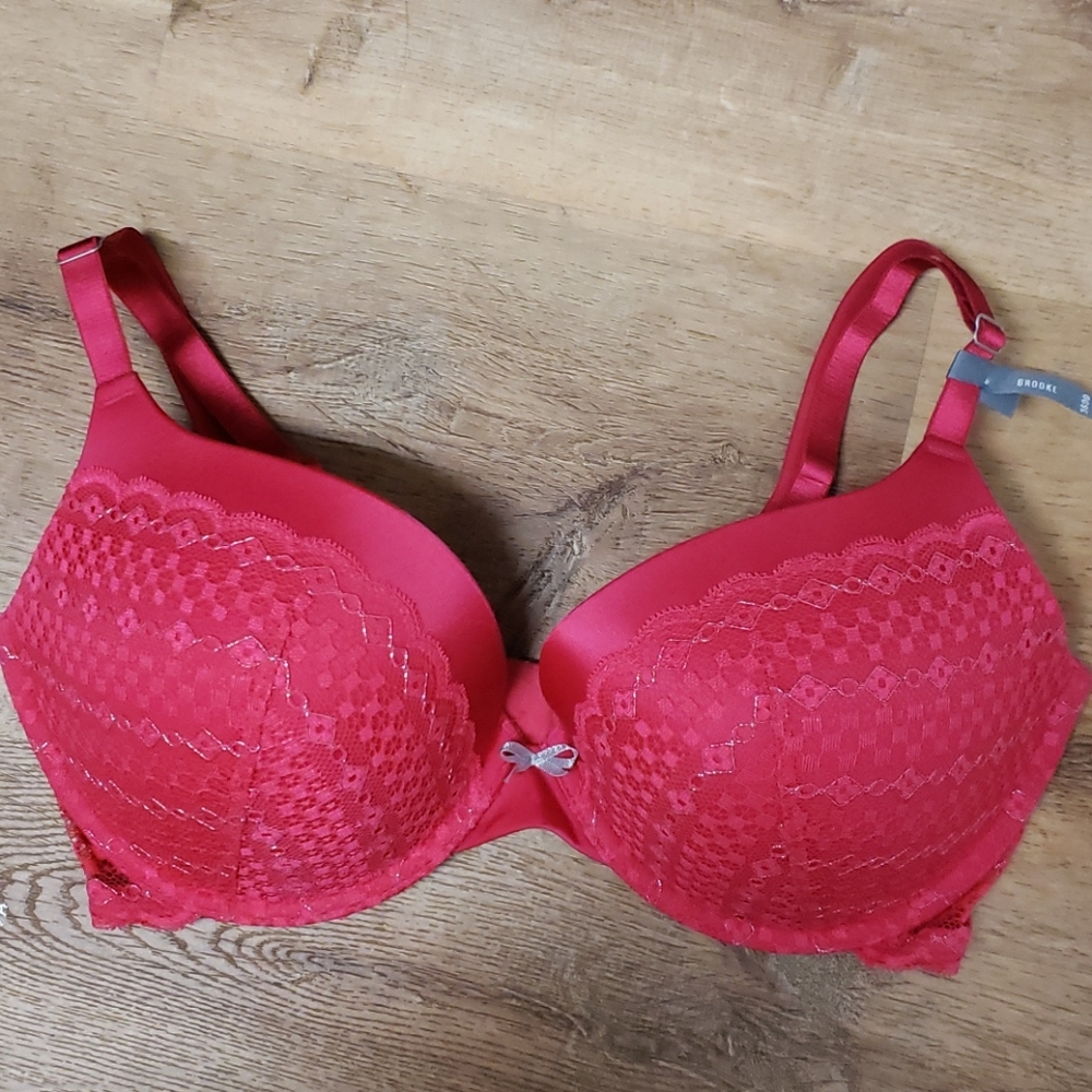 Pink lace Aerie bra in the style Brooke